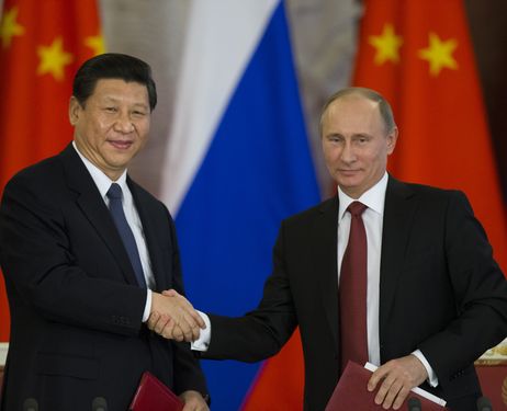 Stretta di mano tra Xi Jinping e Vladimir Putin, Mosca, 22 marzo 2013